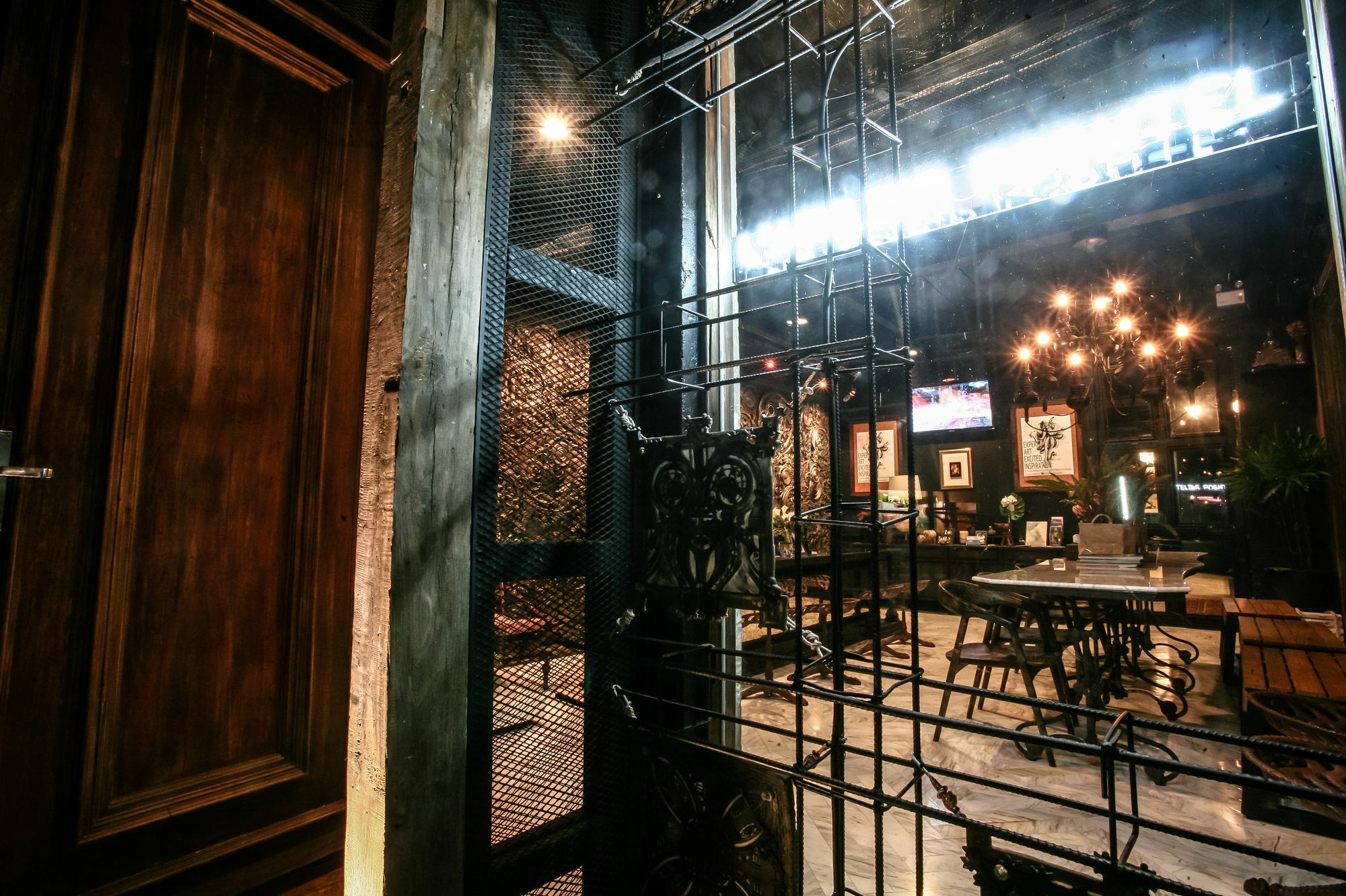 Shade House - Phuket Downtown Hostel Buitenkant foto